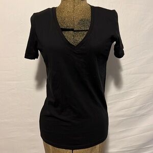 NWT EVERLANE BLACK V NECK SHORT SLEEVE TEE SMALL